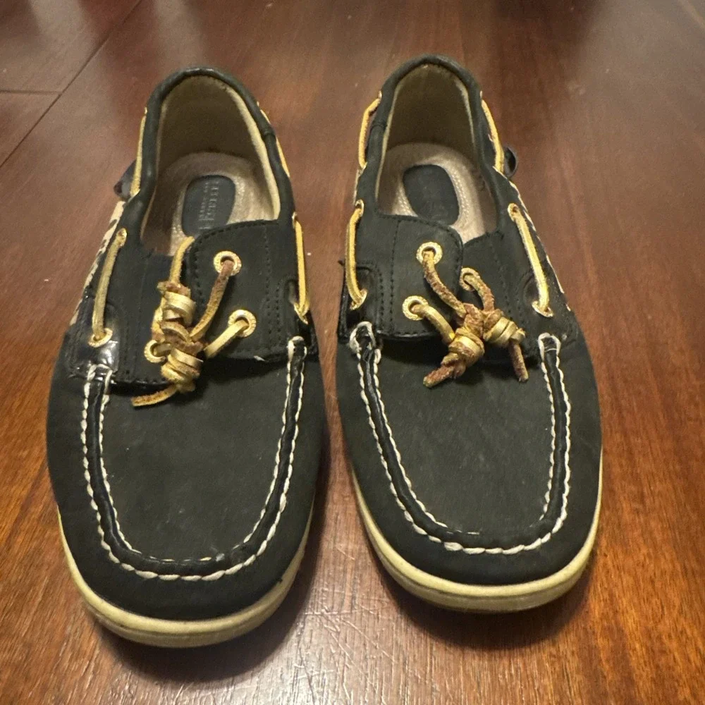 N/A sperry top
