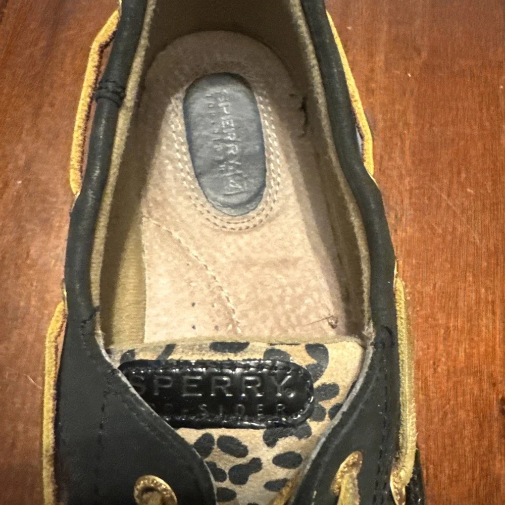 N/A sperry top