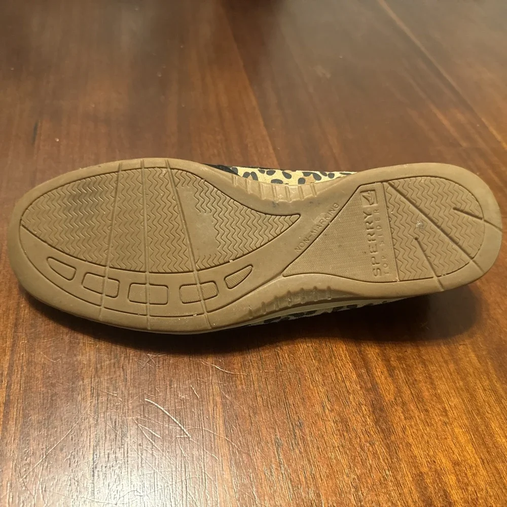 N/A sperry top