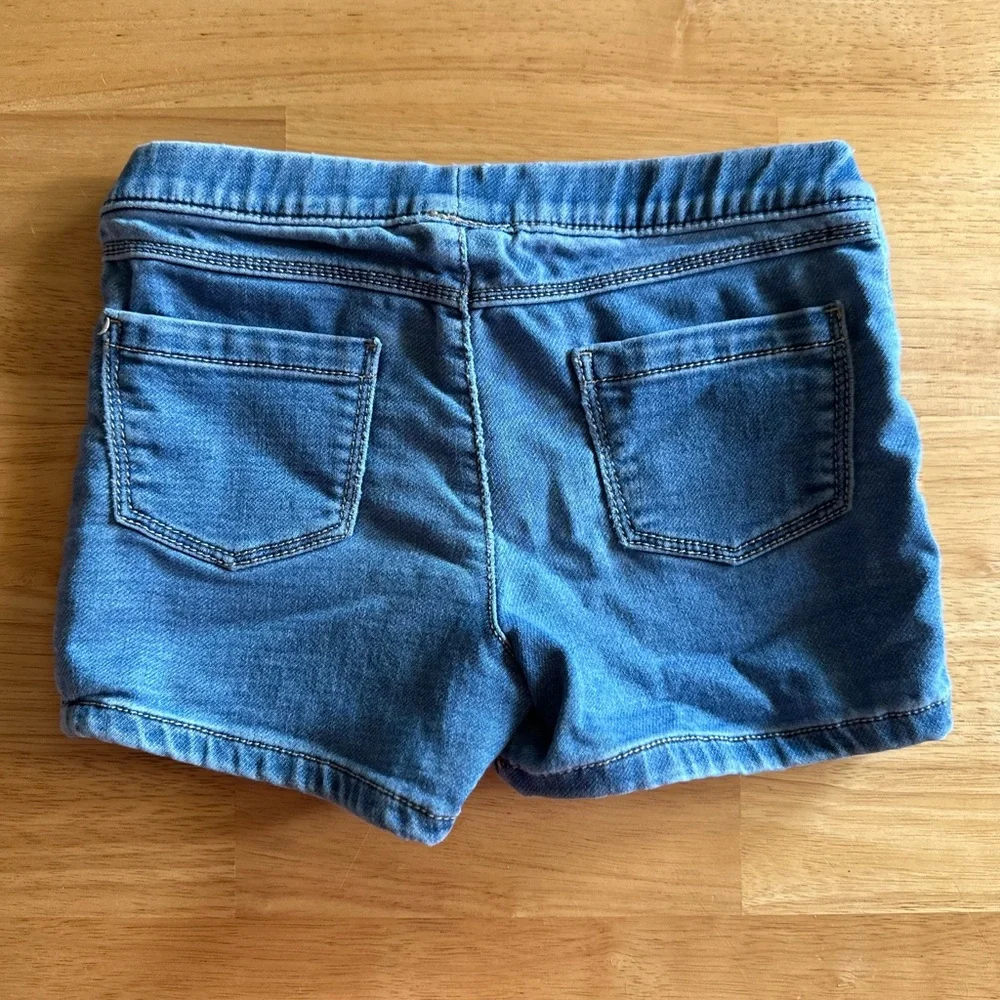 Carters preworn good