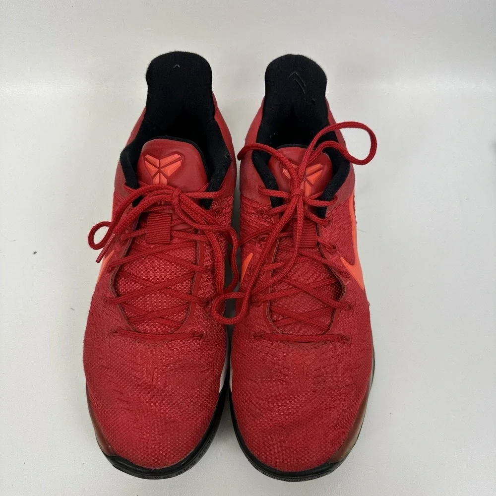 Nike kobe university