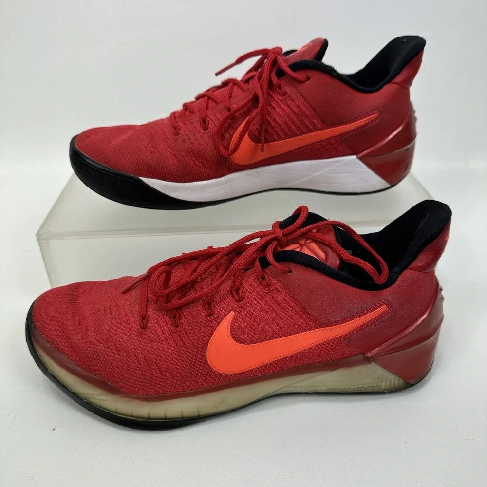 Nike kobe university