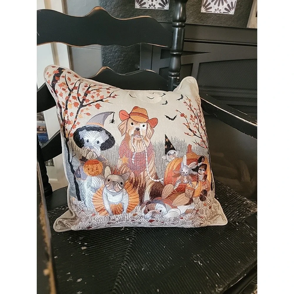 Pier 1 One Fall Halloween Embroidered Dogs & Cats In Costumes 16