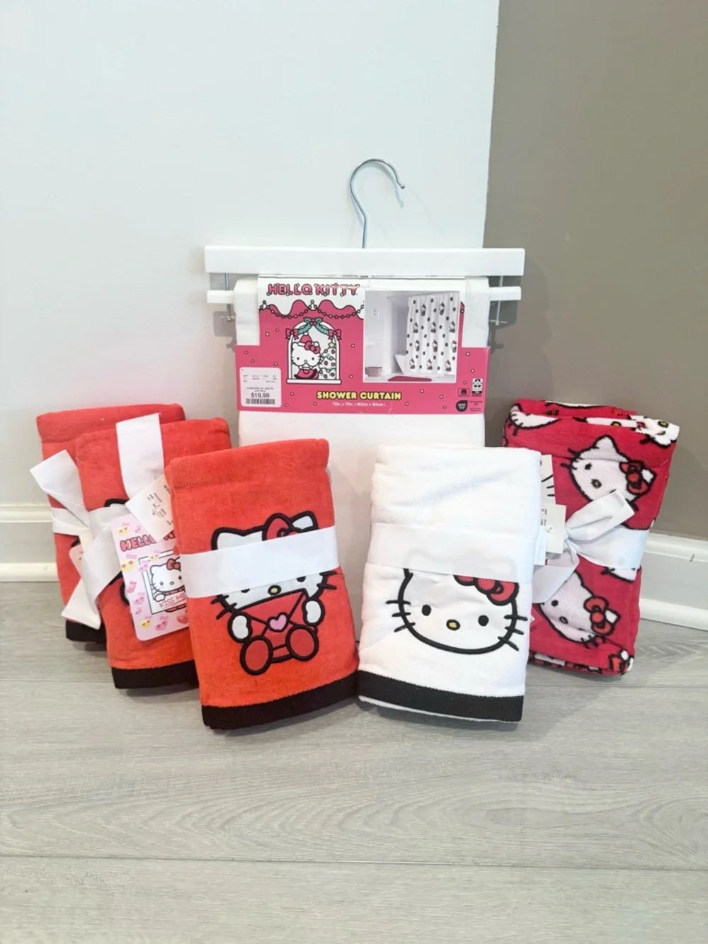 NEW Hello Kitty Bathroom Decor Lot Shower Curtain & Towels Sanrio