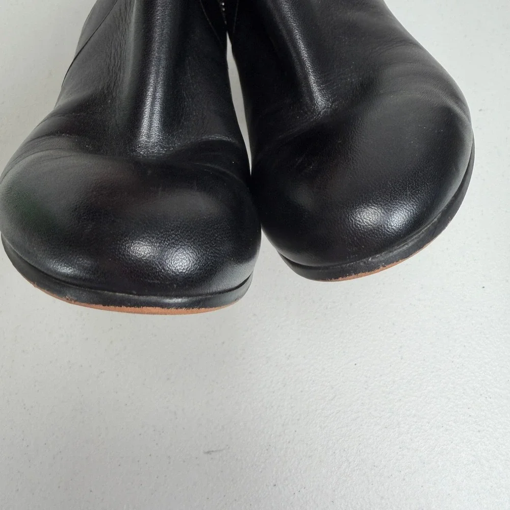 Michael Kors 8.5 Dolores Side Zip Bootie Black Leather Chic Designer Timeless