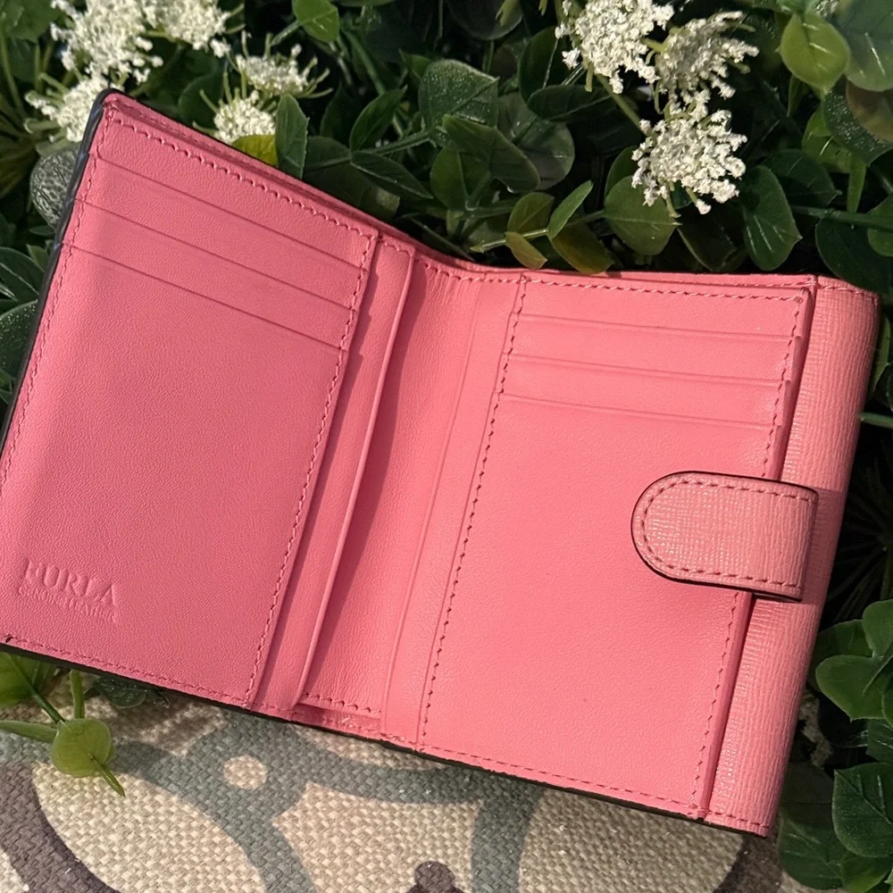 Furla gold photo