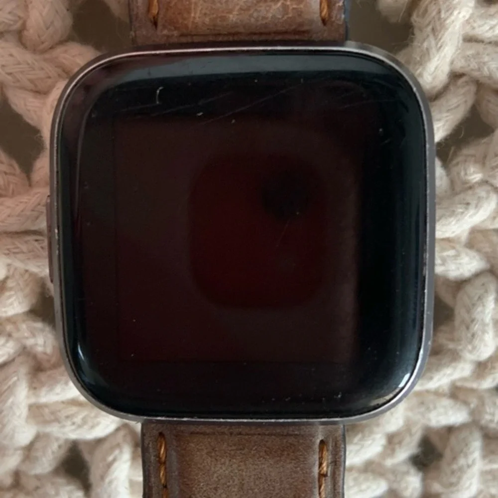 fitbit versa smartwatch