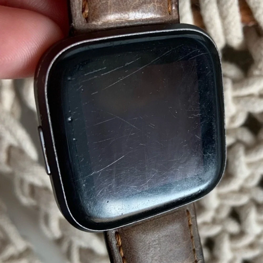 fitbit versa smartwatch