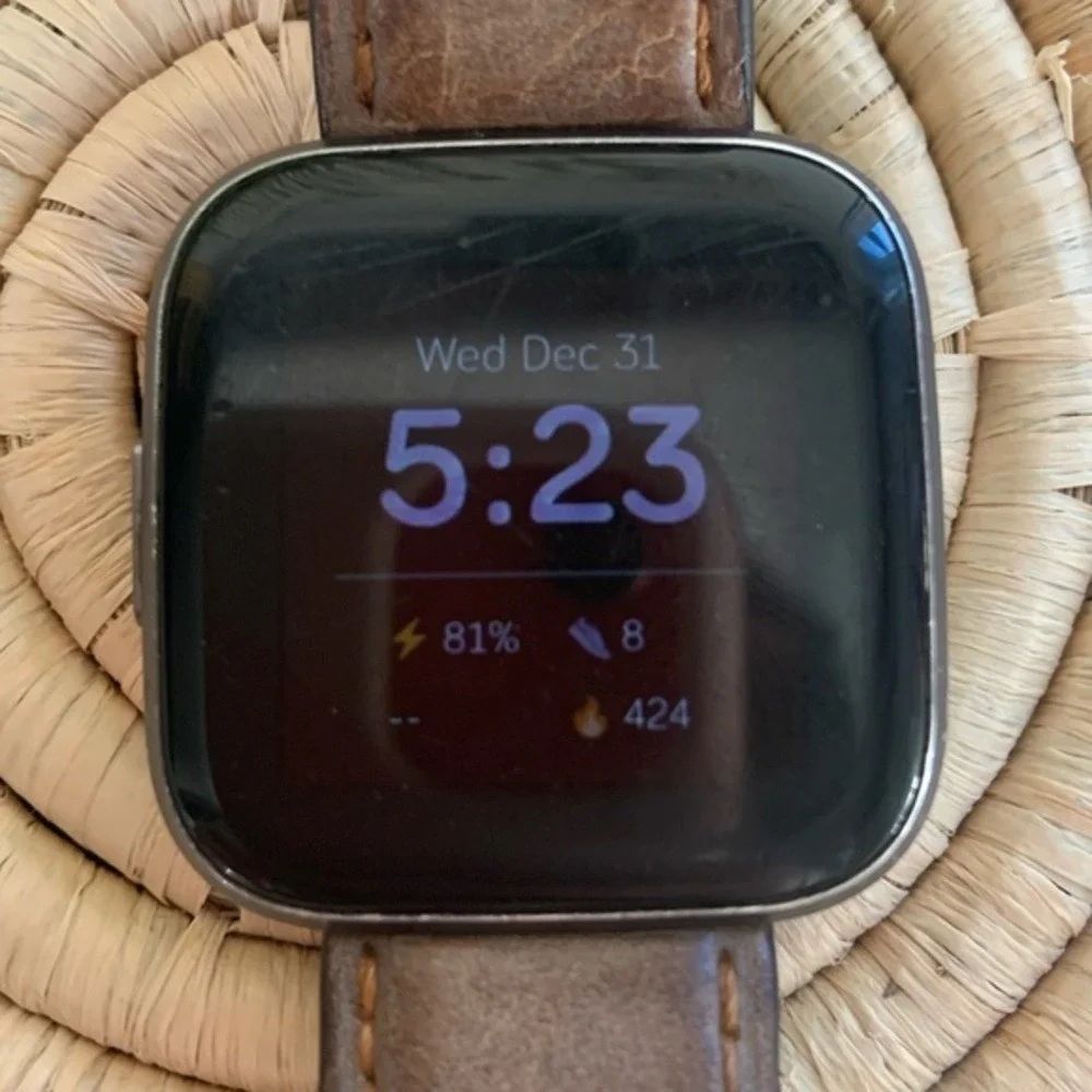 fitbit versa smartwatch