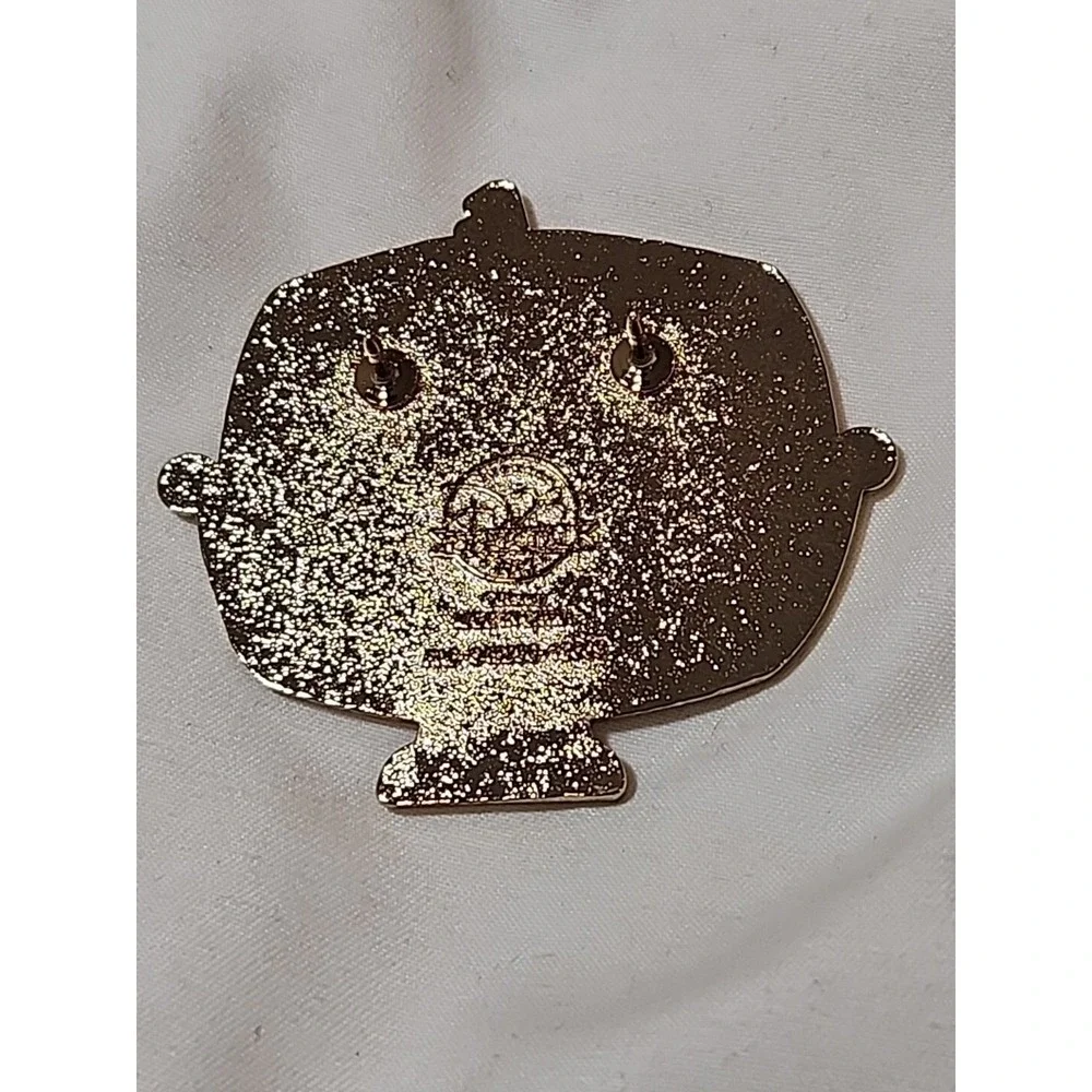 Disney pin as