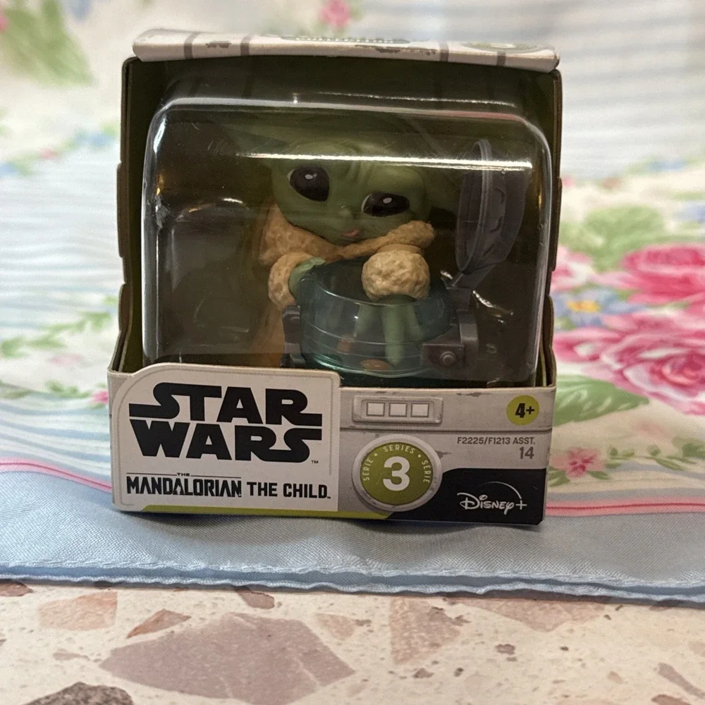 STAR‎ WARS THE MANDALORAIN THE CHILD the bounty collection the child Series 3