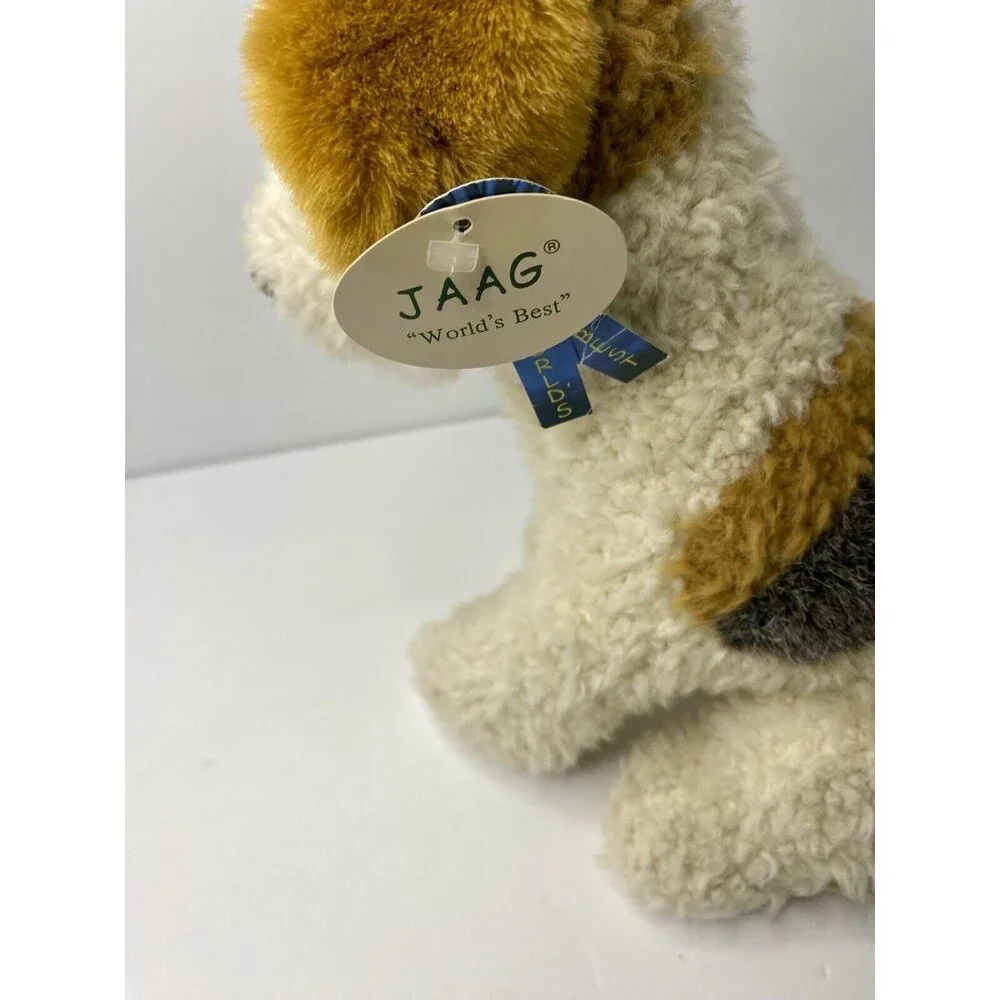 jaag fox sitting terrier