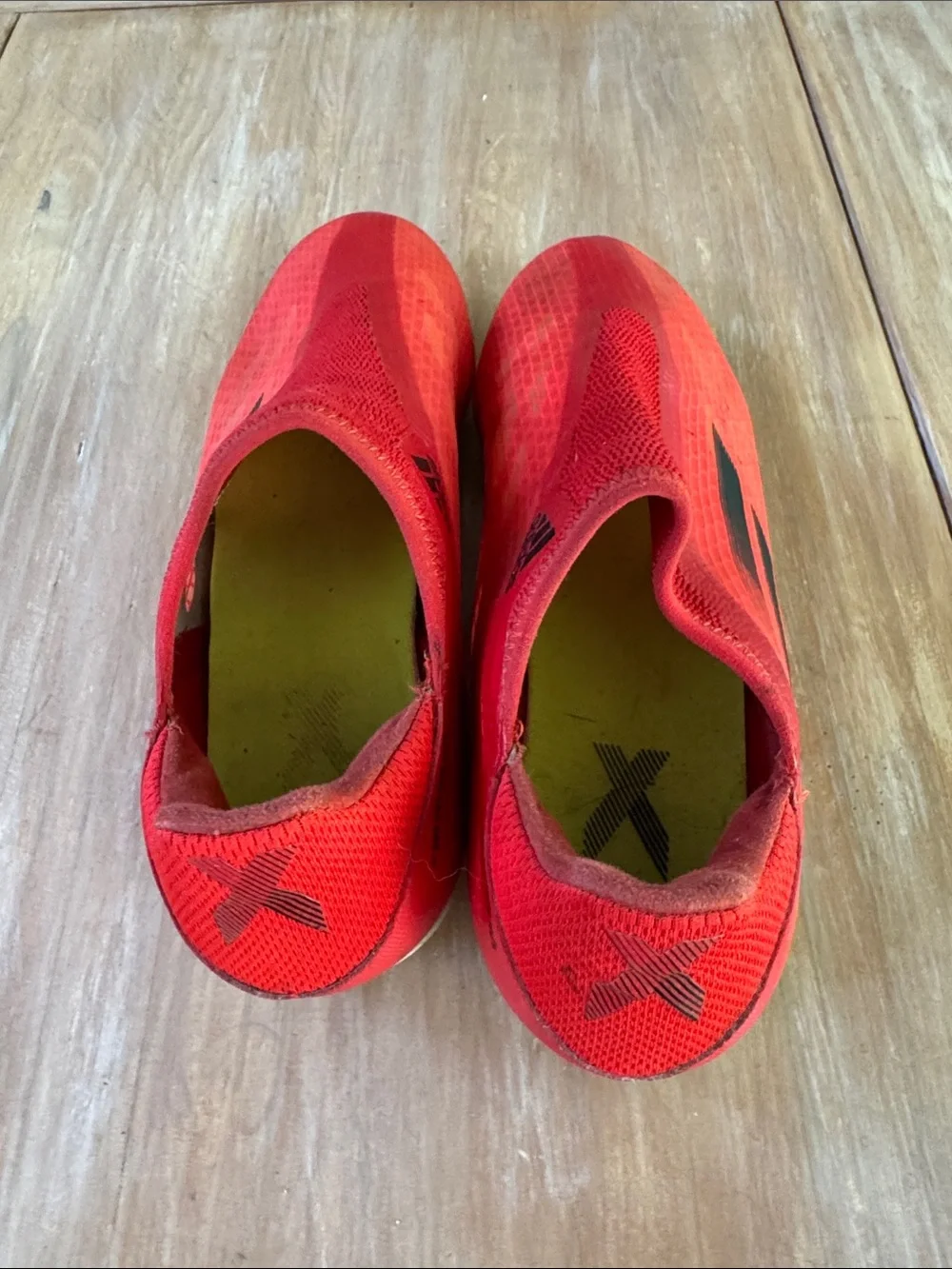 Adidas X speedflow 3. Red Slip-On Soccer Shoes with Black Accents