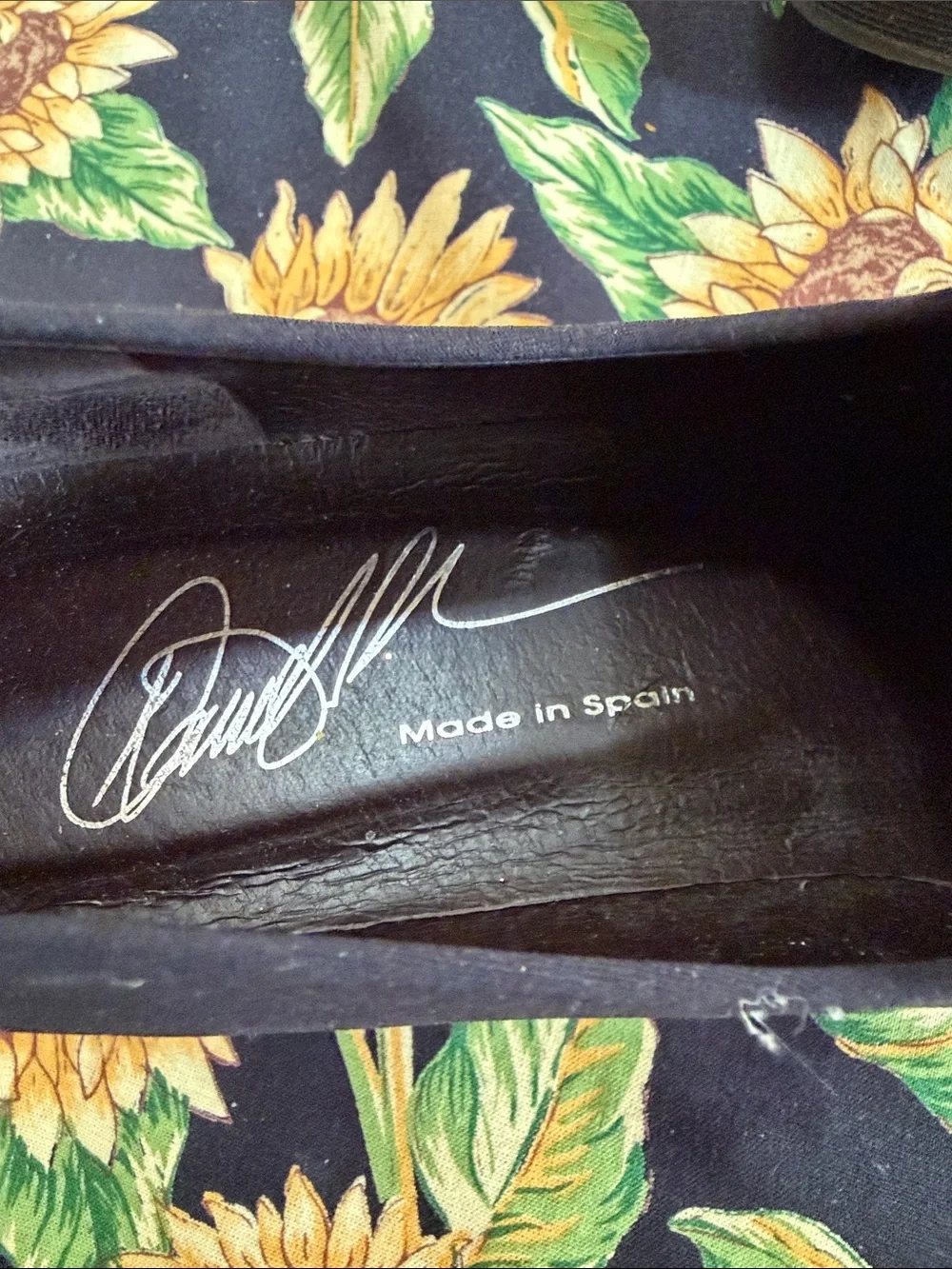 Donald J. Pliner classic slip