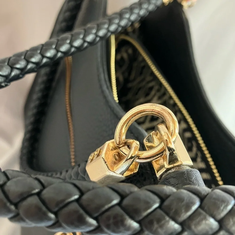 Miztique chic black