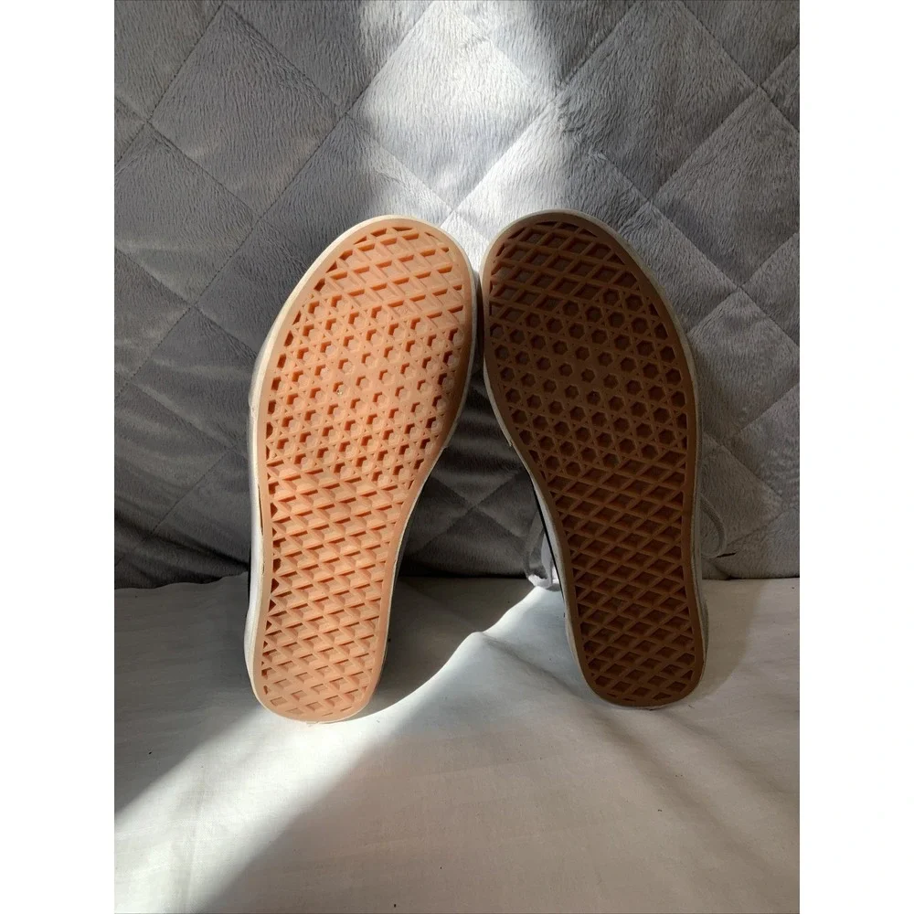 Vans authentic era