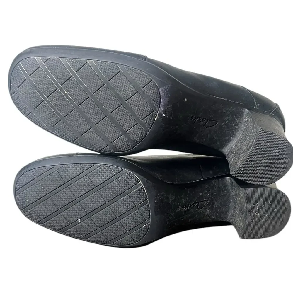 Clarks side zip