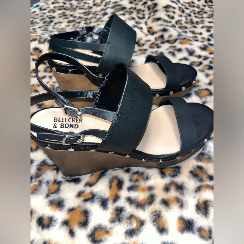 Bleecker‎ & Bond Women's Sandra Wedges