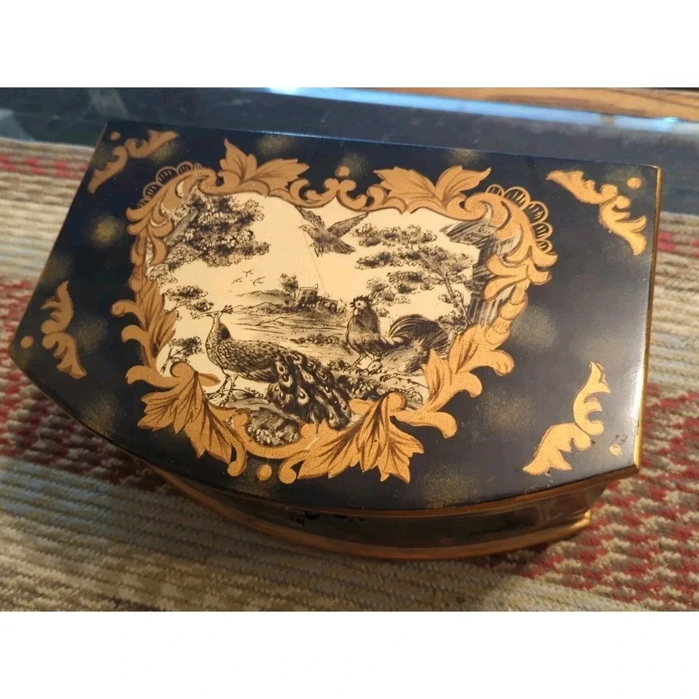 Very G vintage black