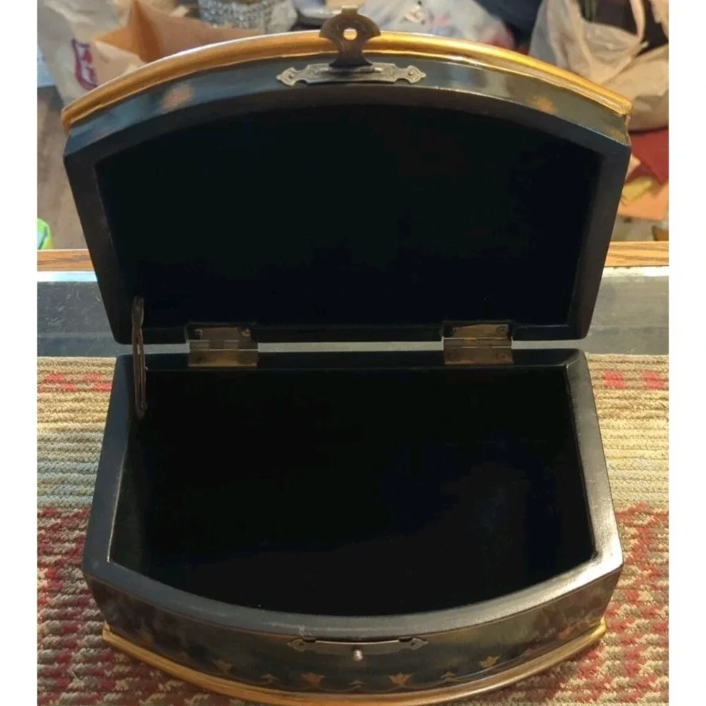 Very G vintage black