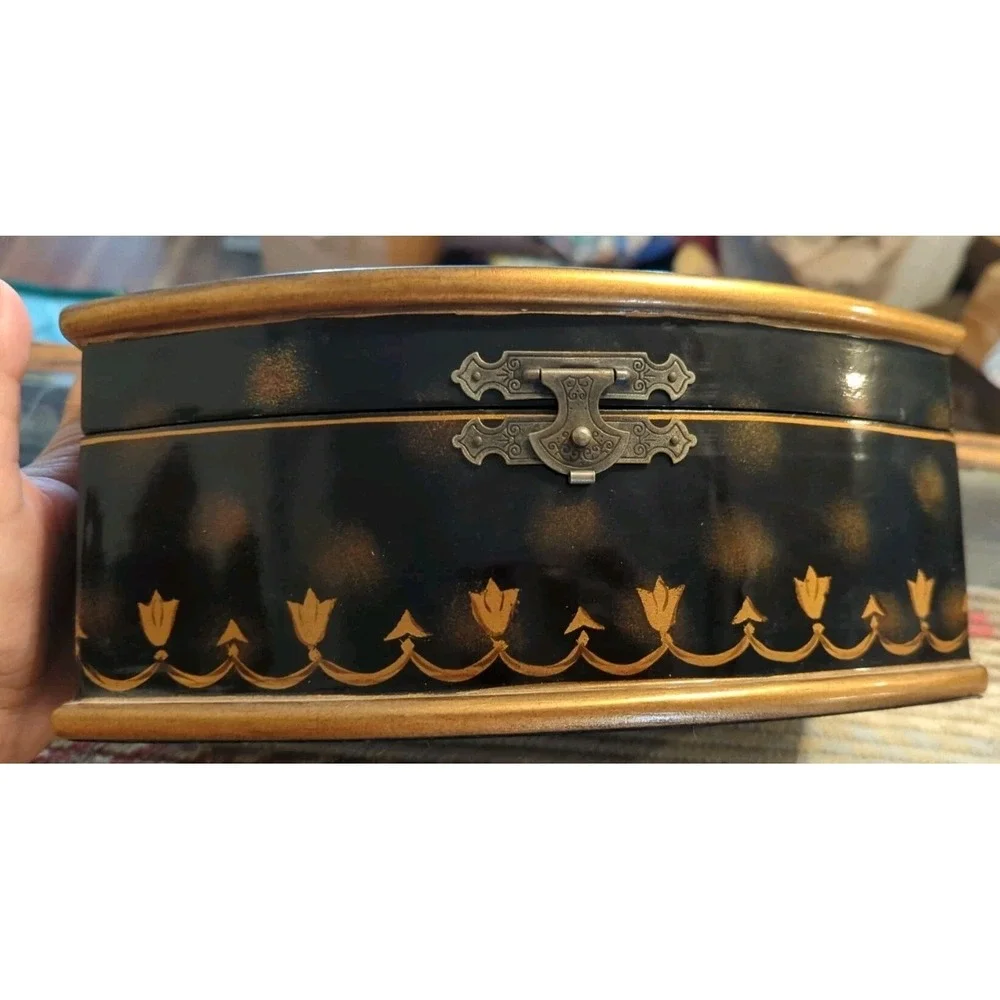 Very G vintage black