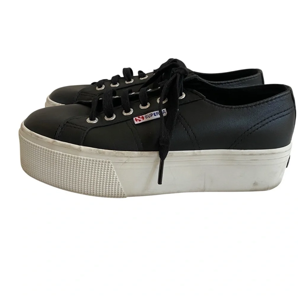 Superga iconic style