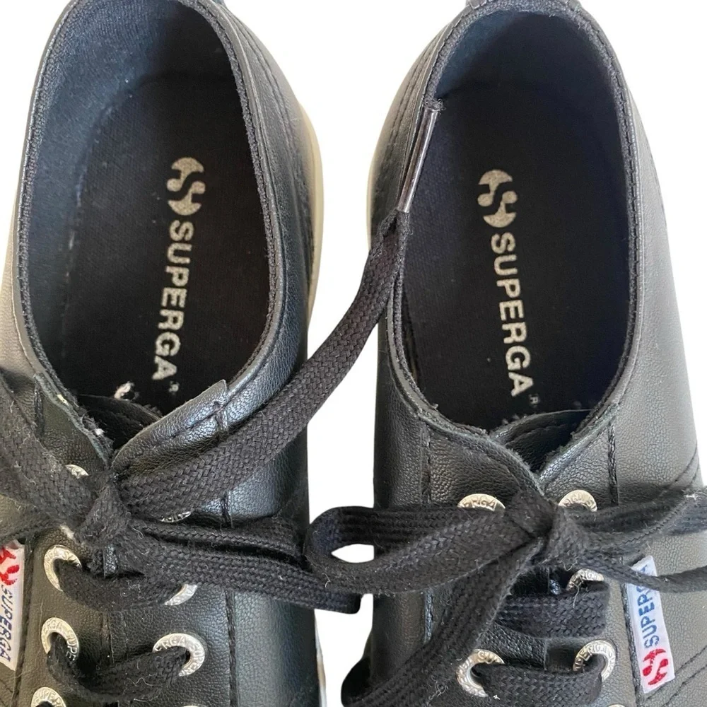 Superga iconic style