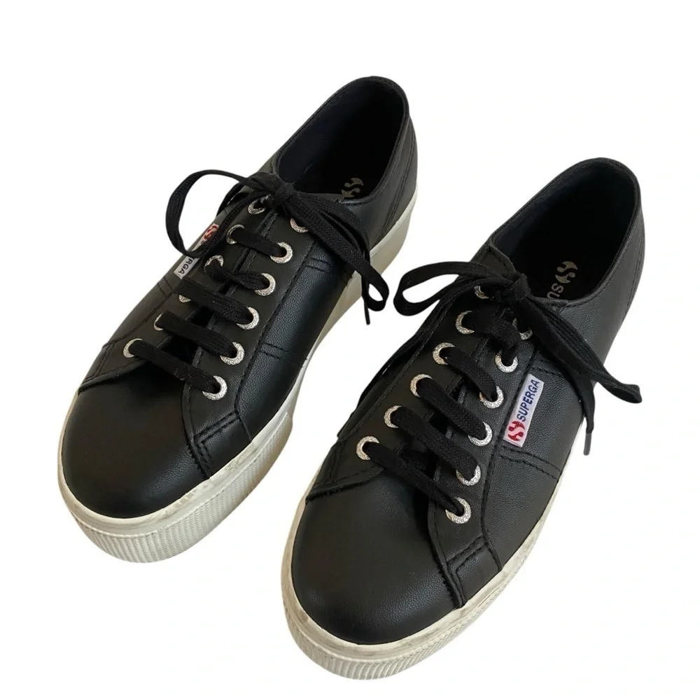 Superga iconic style