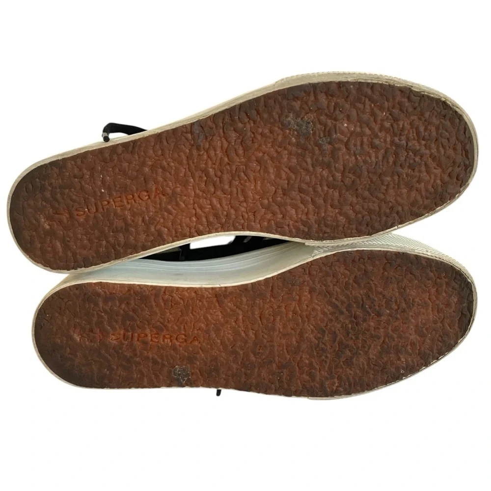 Superga iconic style