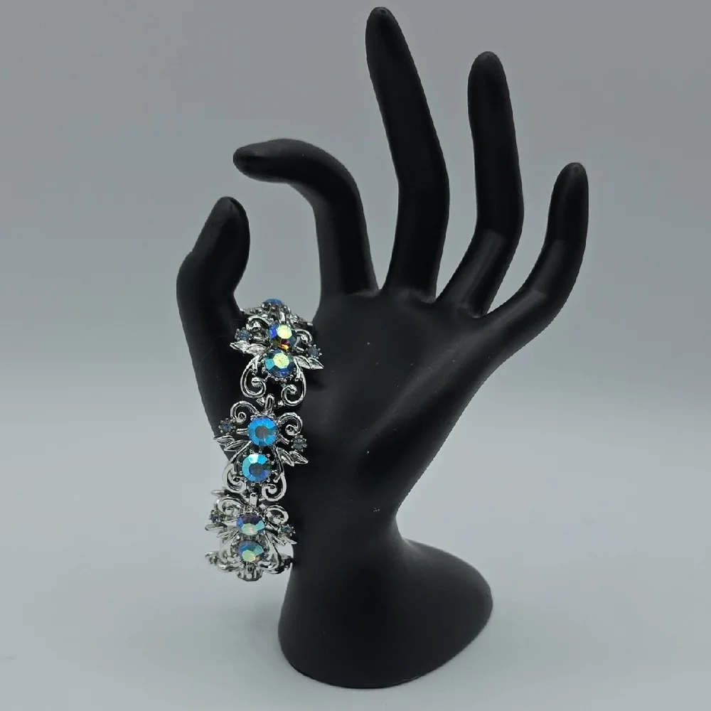 Coro adds blue stones