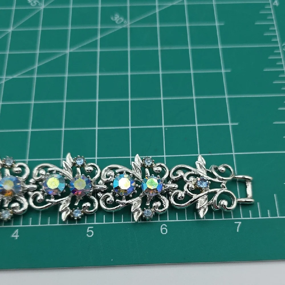 Coro bracelet blue