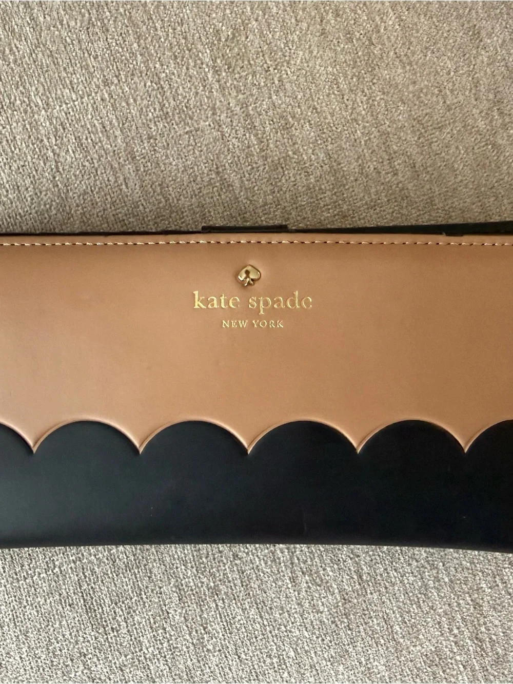 kate spade Tan and Black Scallop-Edge Leather Wallet
