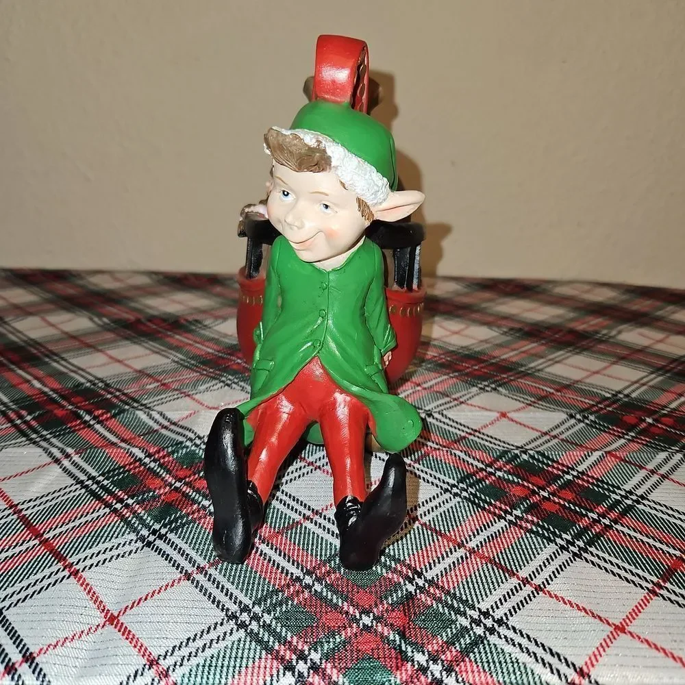 Holiday Home colors flaws