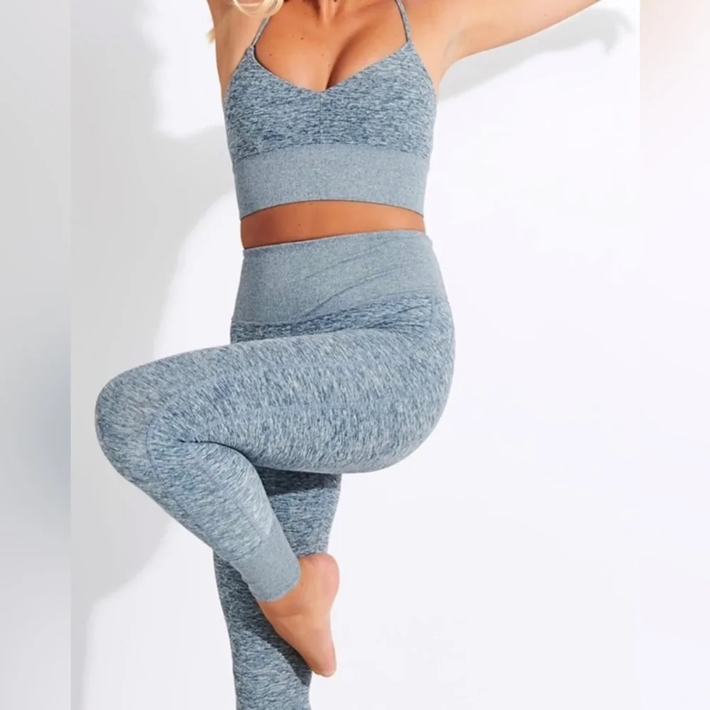 ALO Yoga excellent size
