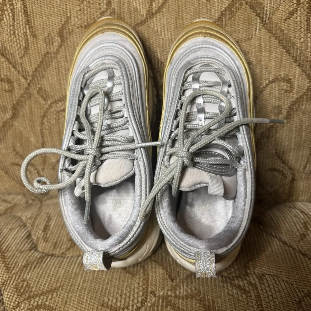 Nike pre owned