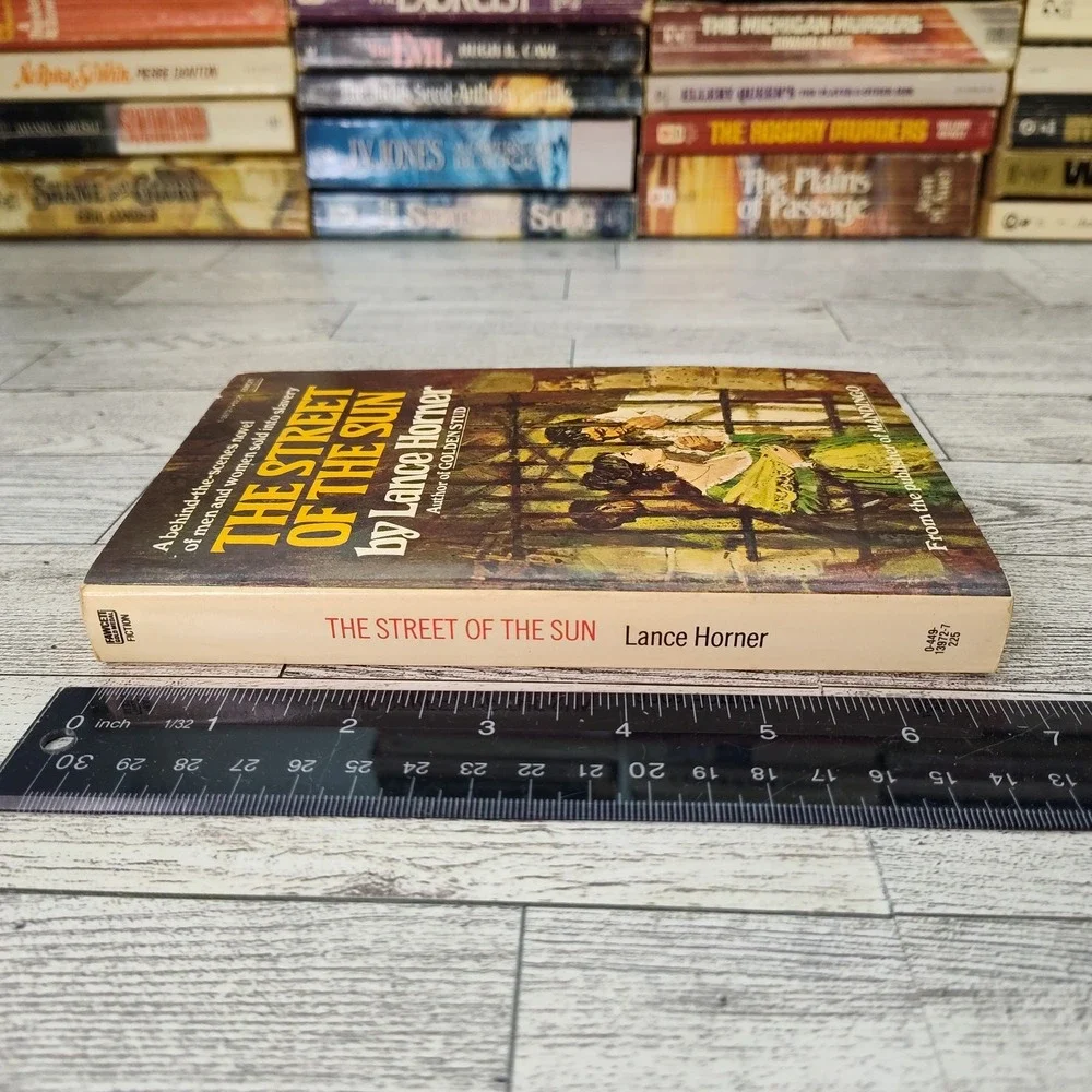 Book street sun