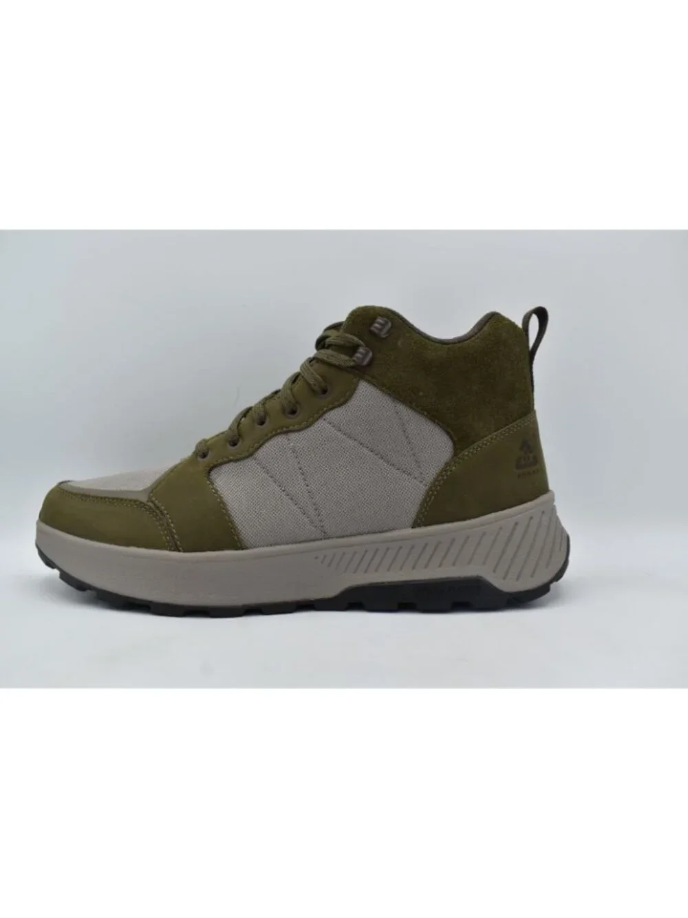Teva mens size