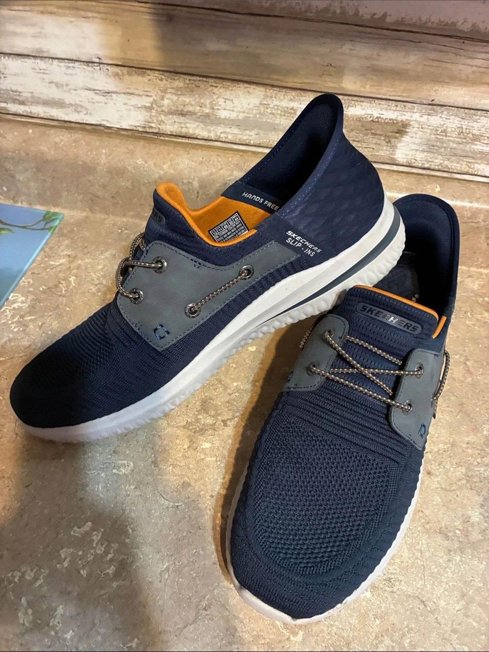 Skechers lightweight knit