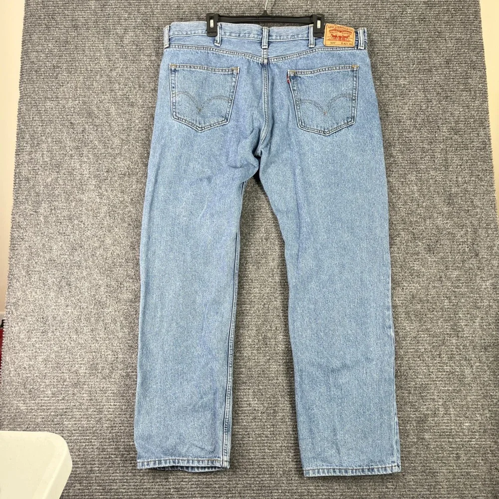 Levis 42x32 big