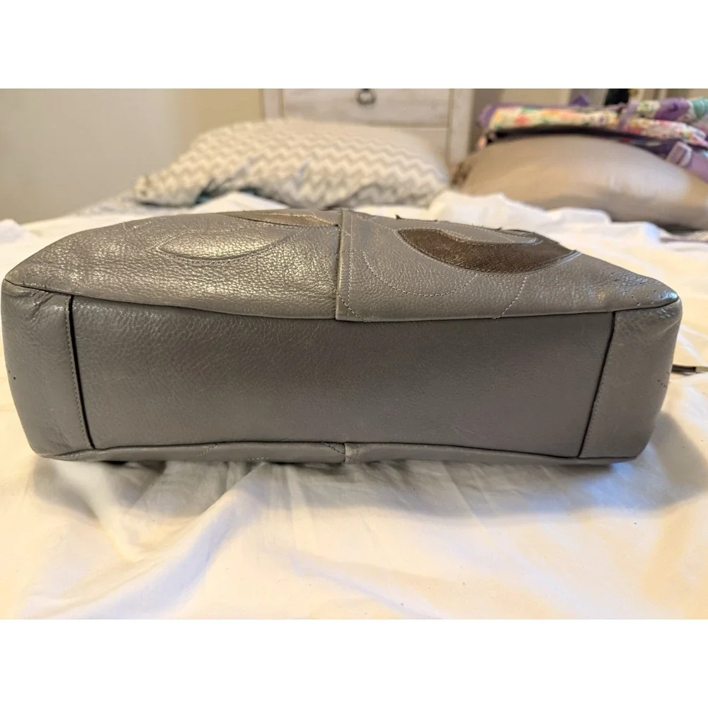 Coach chelsea zip grey