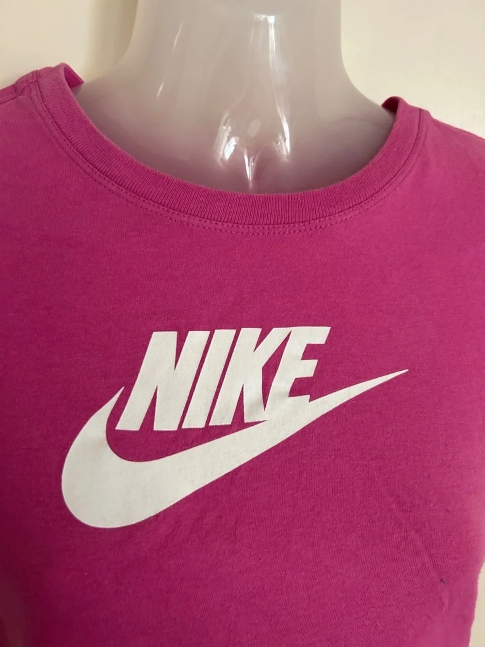 Nike shirt swoosh small
