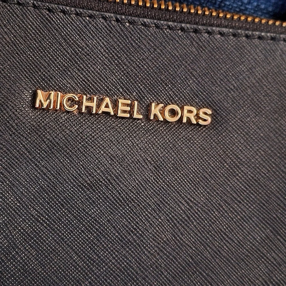 Michael Kors excellent black