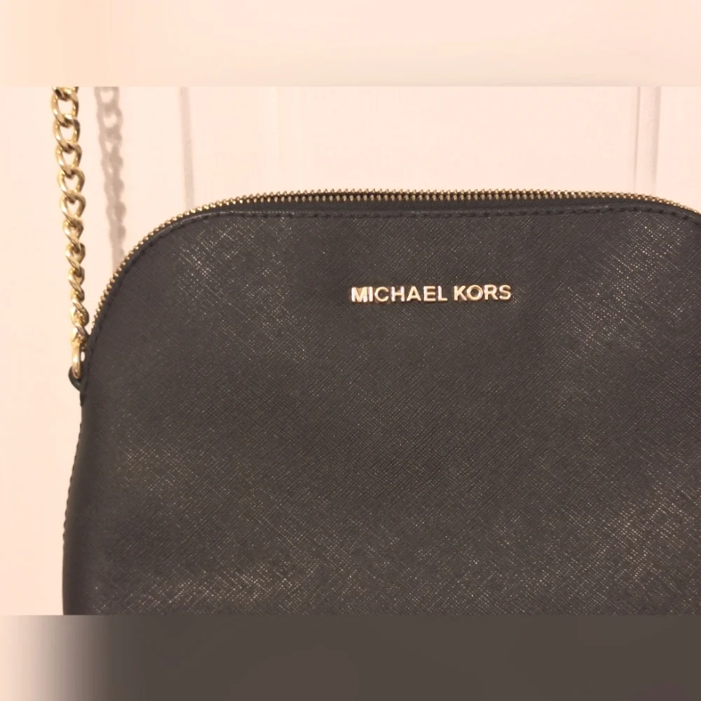 Michael Kors excellent black