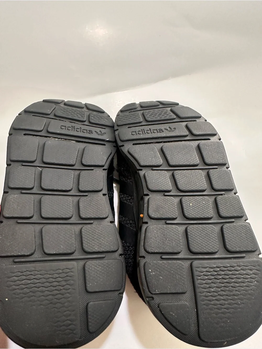 adidas lightweight knit