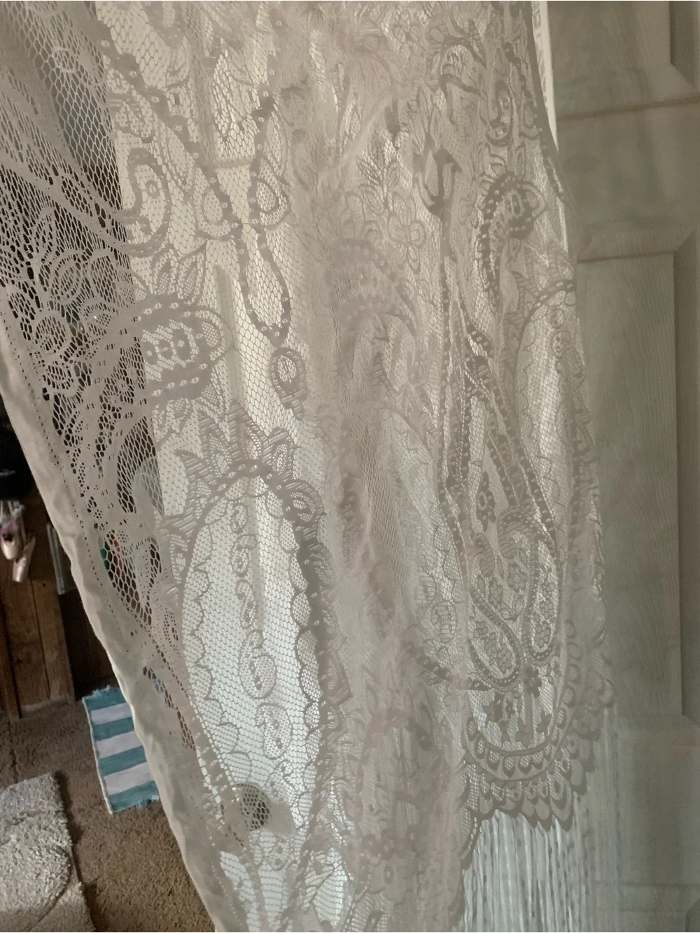 None flowing white