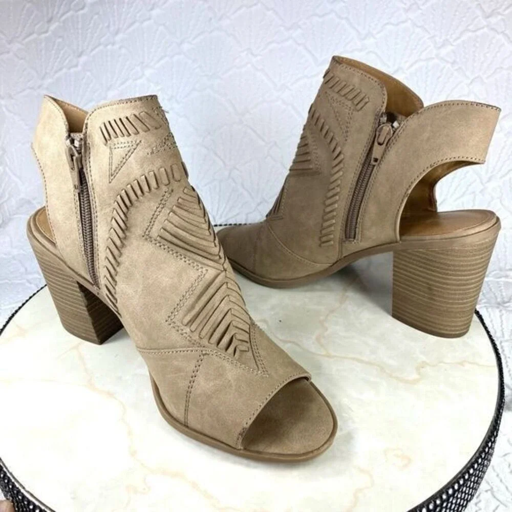Universal Thread these shoes
