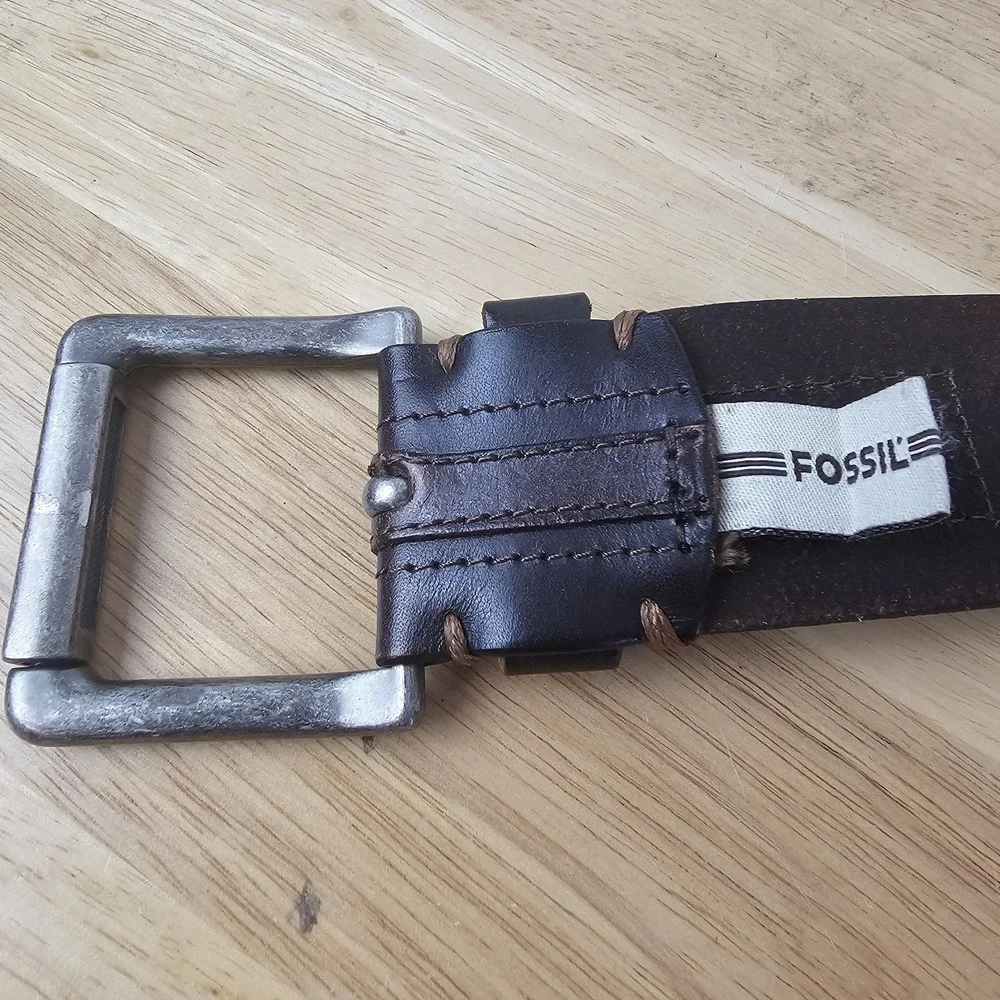 Fossil men brown