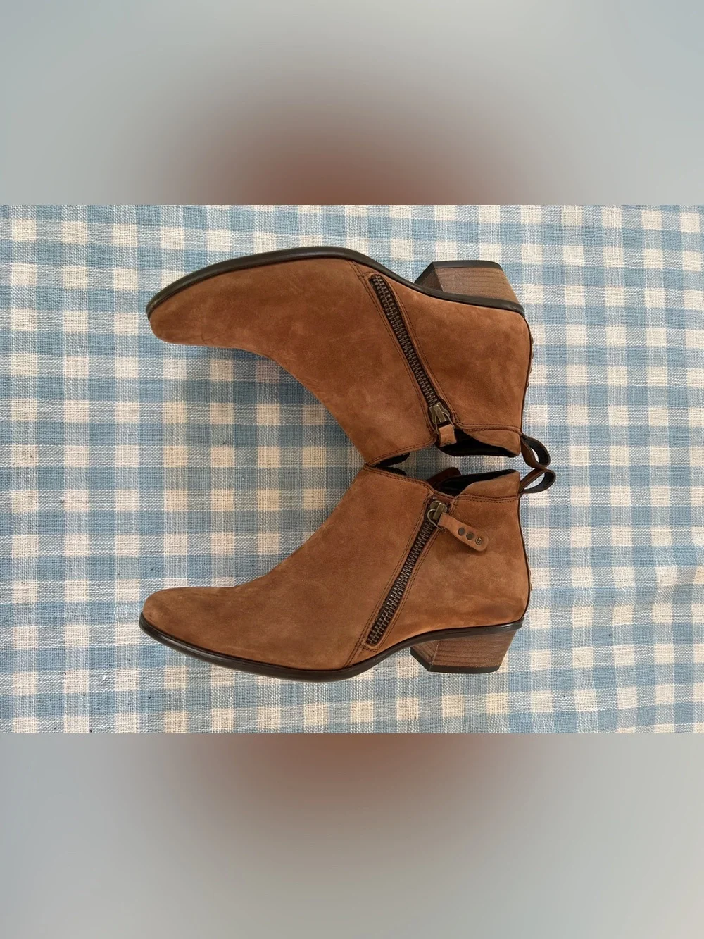 Paul Green light brown