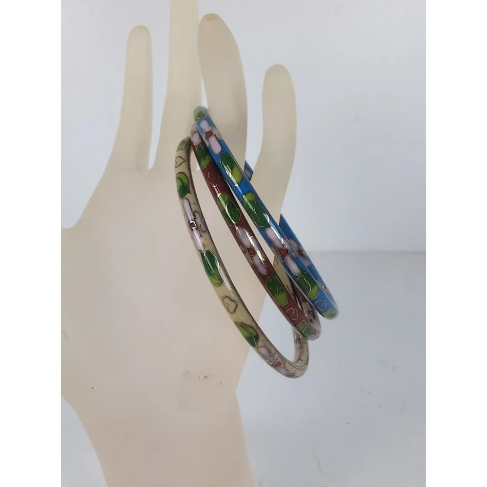 N/A multicolor or birthdays