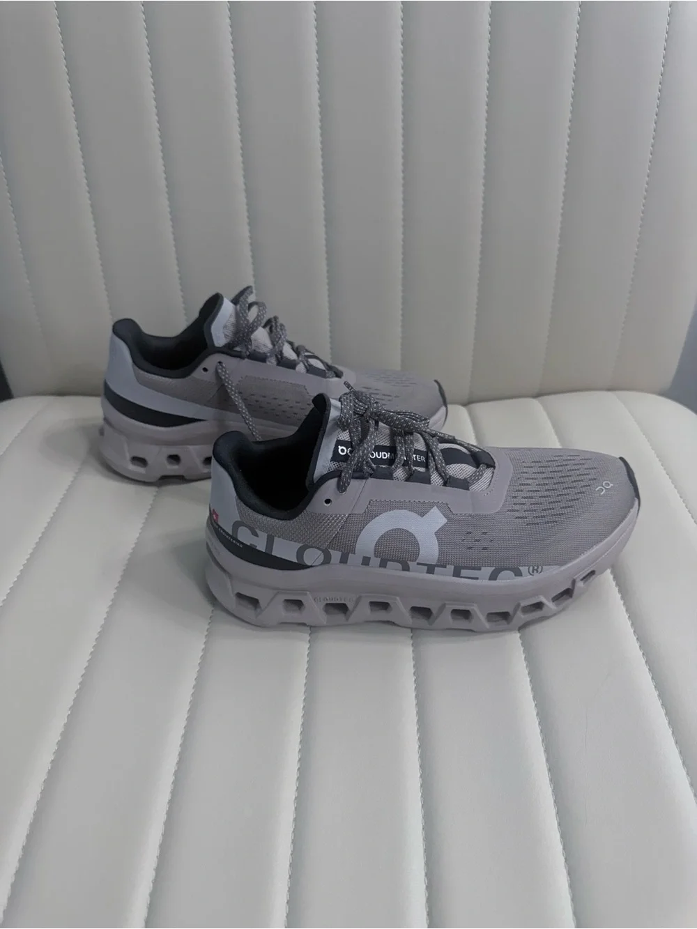 On cloud monster size 8